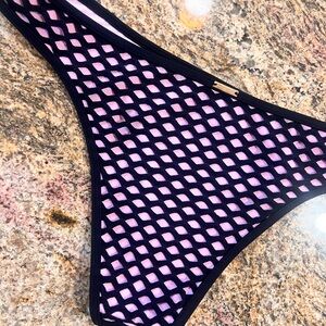 NWOT-Size Med Victoria Secret purple/black bikini bottoms “the itsy line”